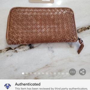 Bottega Veneta Intrecciato Wallet Auth